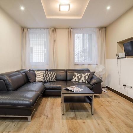 Dolly'S Duplex Home 布达佩斯 外观 照片